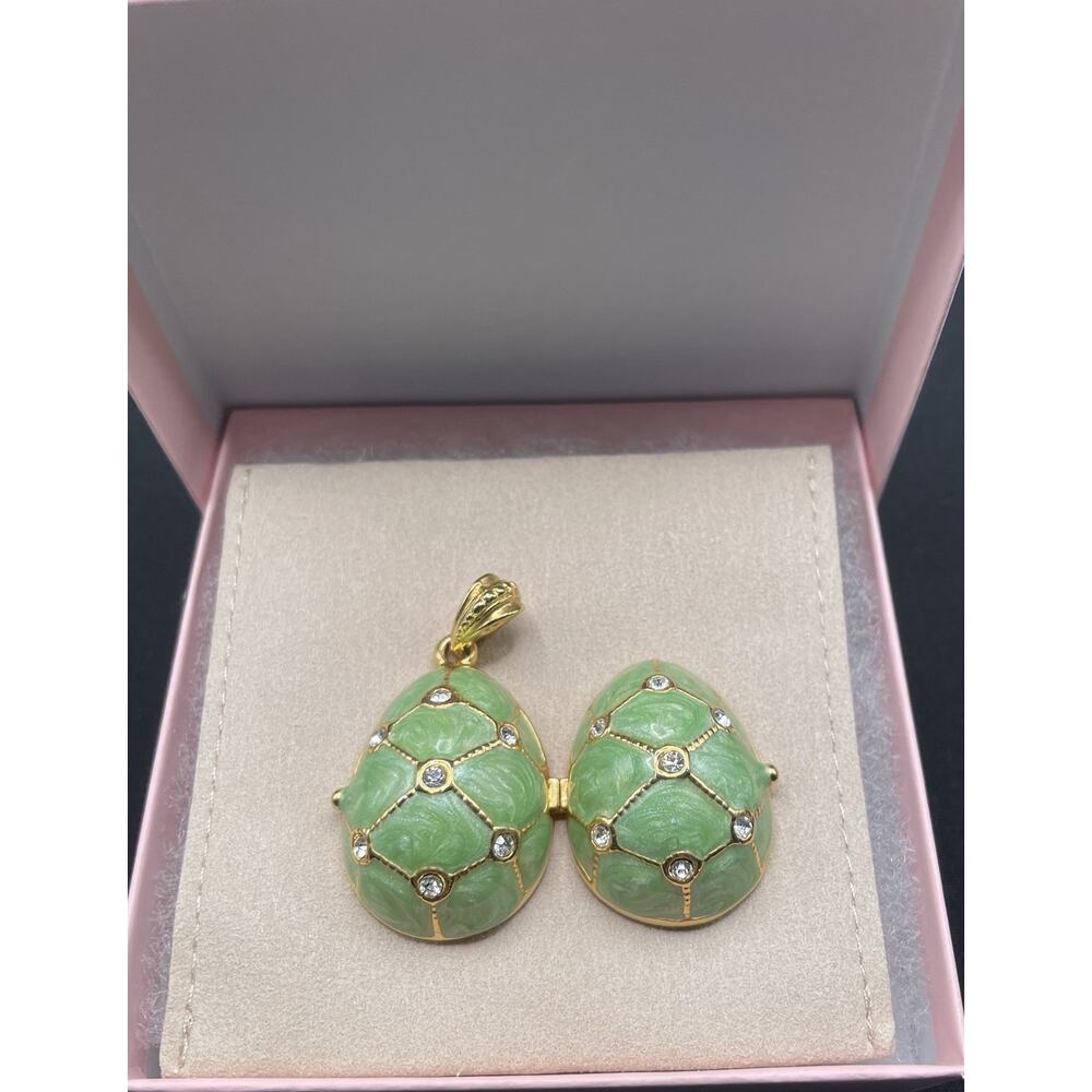 Vintage Dolphin Ore Enameled Egg Pendent 18k Gold Plating & Swarovski Crystals